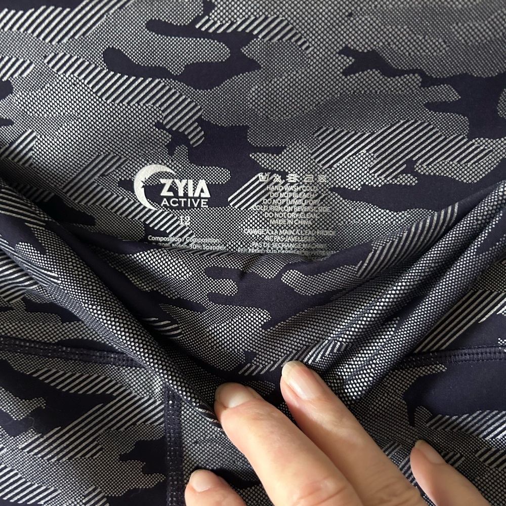 Zyia Active Women’s Silver Camo Supreme Hi-Rise Size 12 Leggings Metallic Sheen‎ - Picture 7 of 10